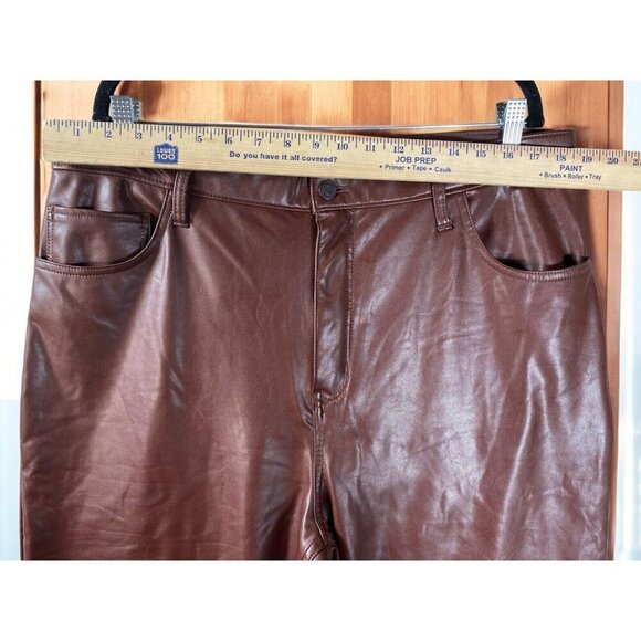 Abercrombie & Fitch ‘90s Straight Ultra High Rise Vegan Leather Pants - Size 18 - Picture 10 of 16